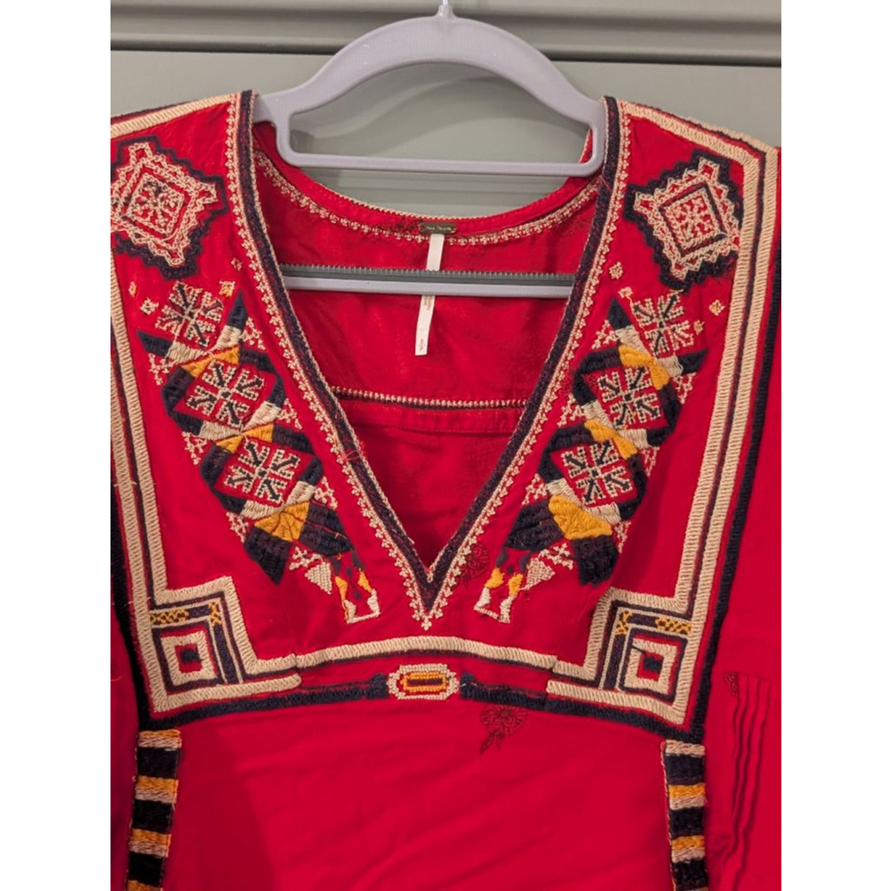 Women's Free People Red & Black Embroidered Tunic Top Size S - Picture 2 of 9